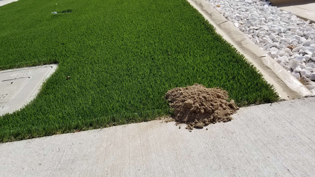 Mound in artificial turf